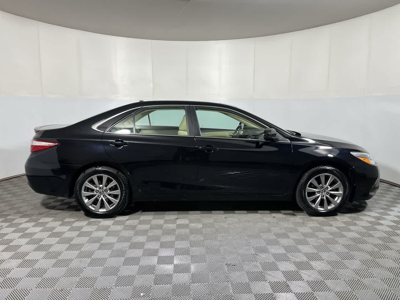 2016 Toyota Camry XLE