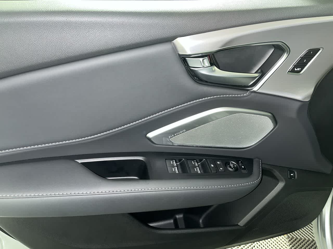 2025 Acura RDX w/Technology Package
