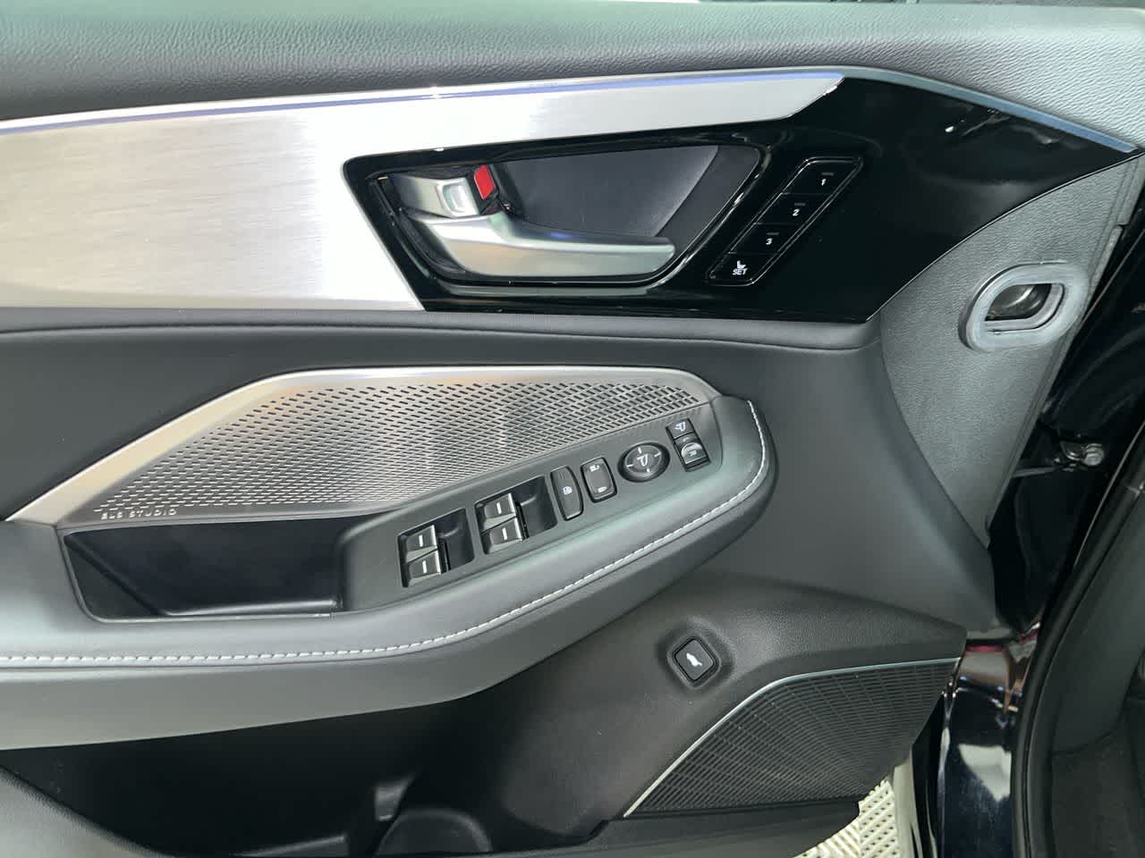 2024 Acura MDX w/Technology Package