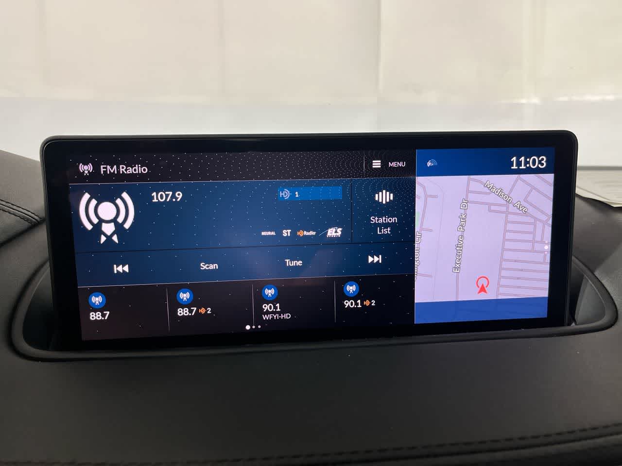 2022 Acura MDX w/Advance Package