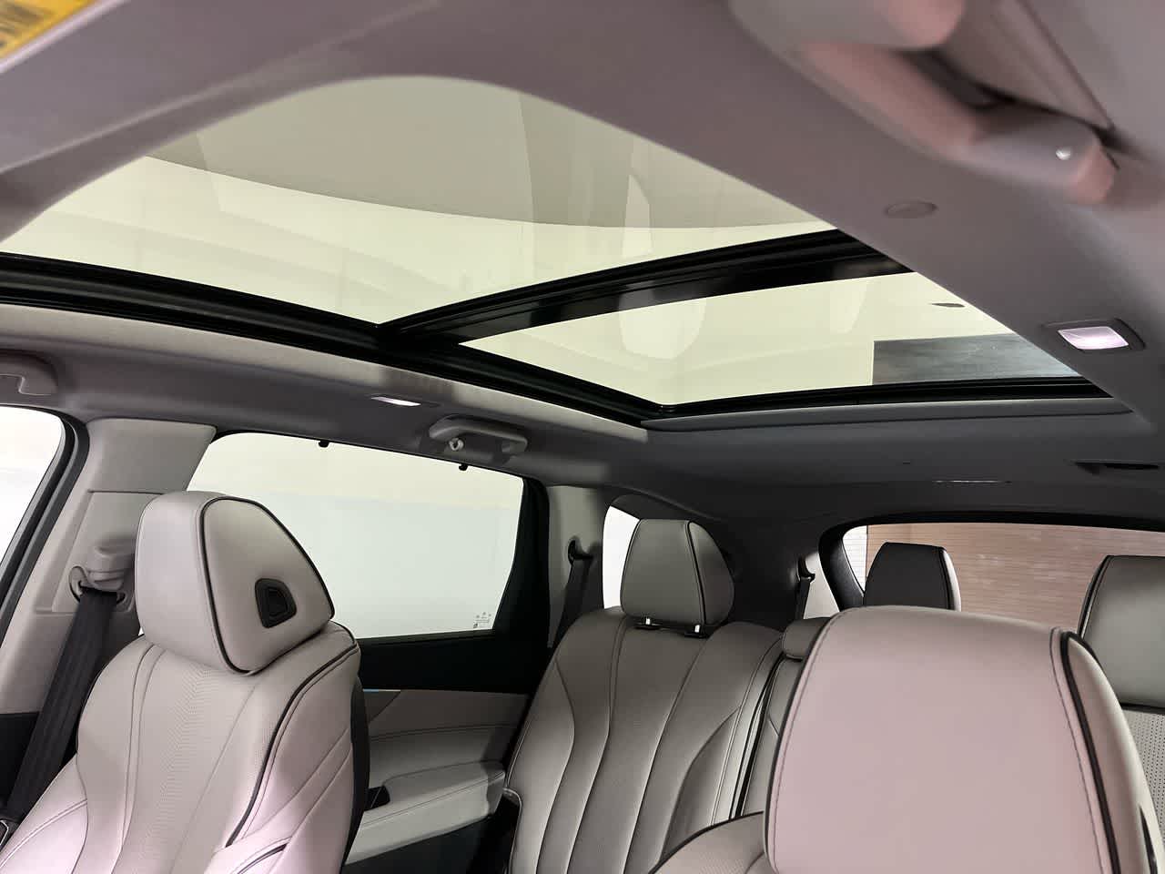 2022 Acura MDX w/Advance Package