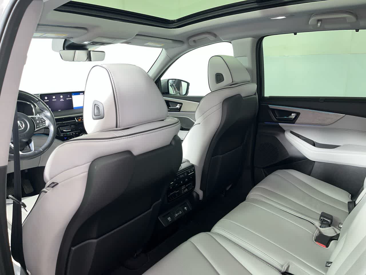 2022 Acura MDX w/Advance Package