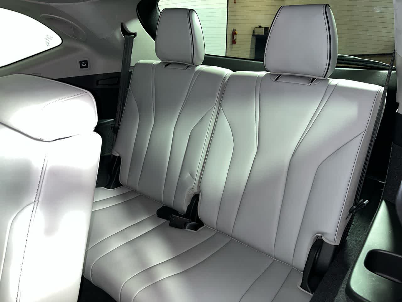 2022 Acura MDX w/Advance Package