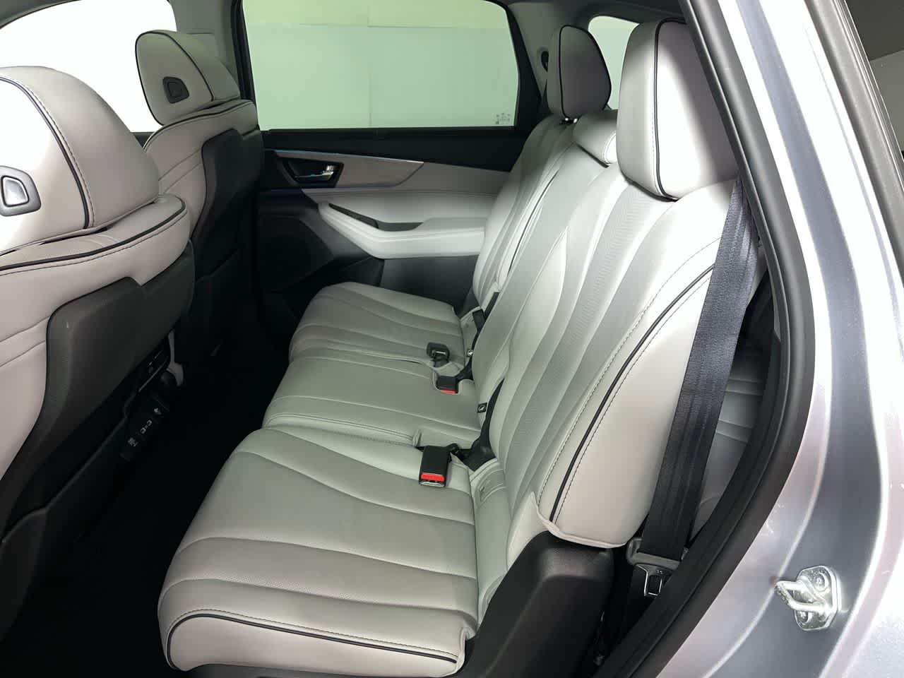 2022 Acura MDX w/Advance Package