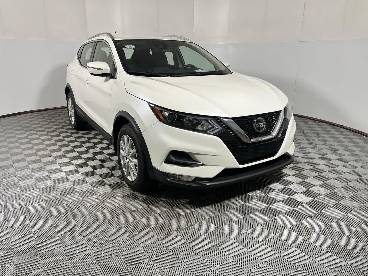 2022 Nissan Rogue Sport SV