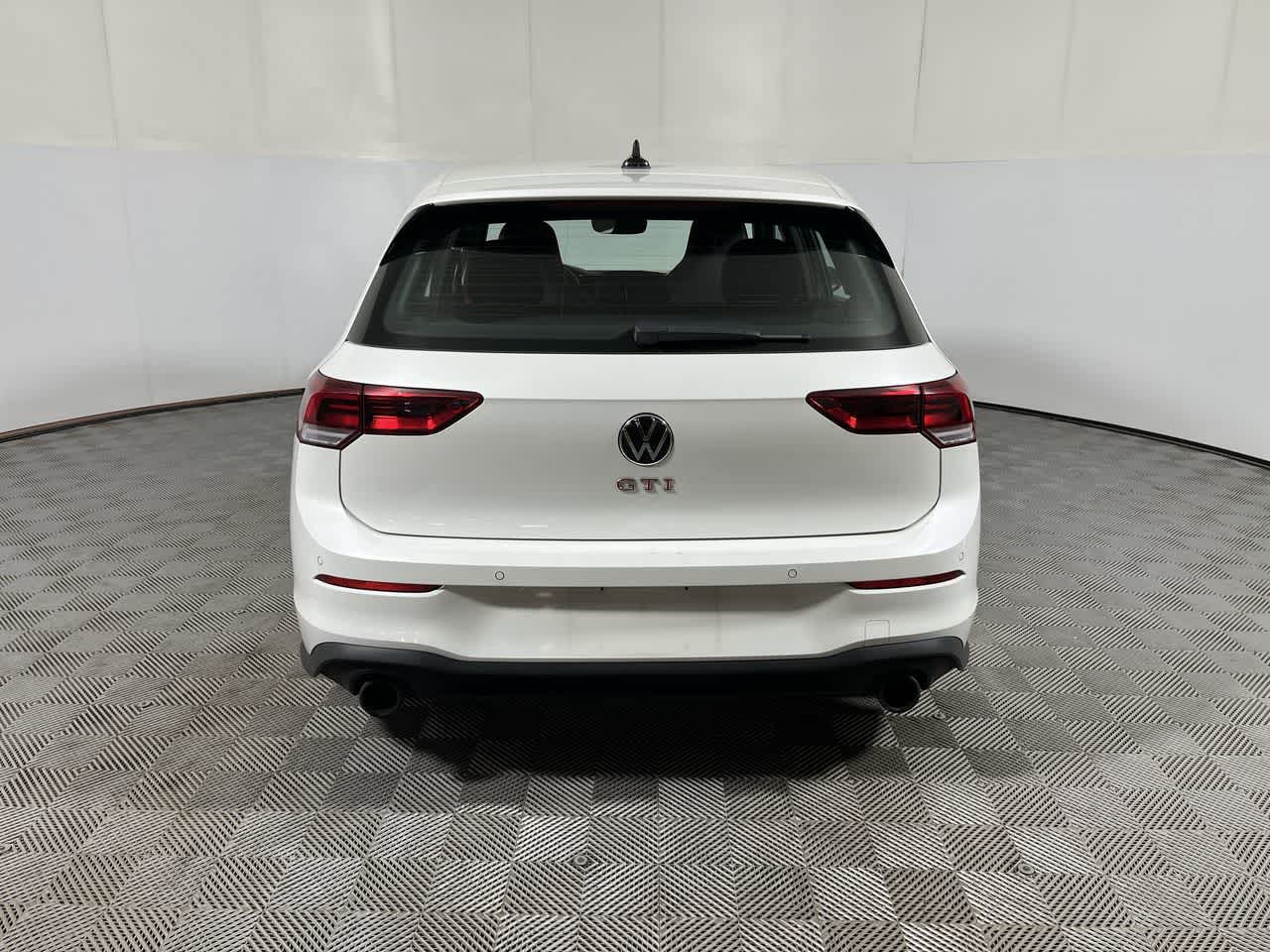 2023 Volkswagen Golf GTI SE