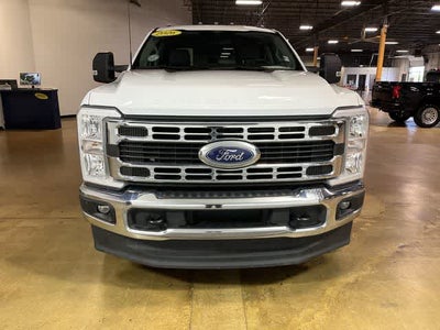 2026 Ford Super Duty F-350 DRW Pickup XLT