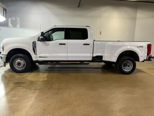 2026 Ford Super Duty F-350 DRW Pickup XLT