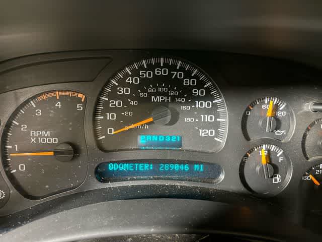 2004 Chevrolet Silverado 2500HD LS