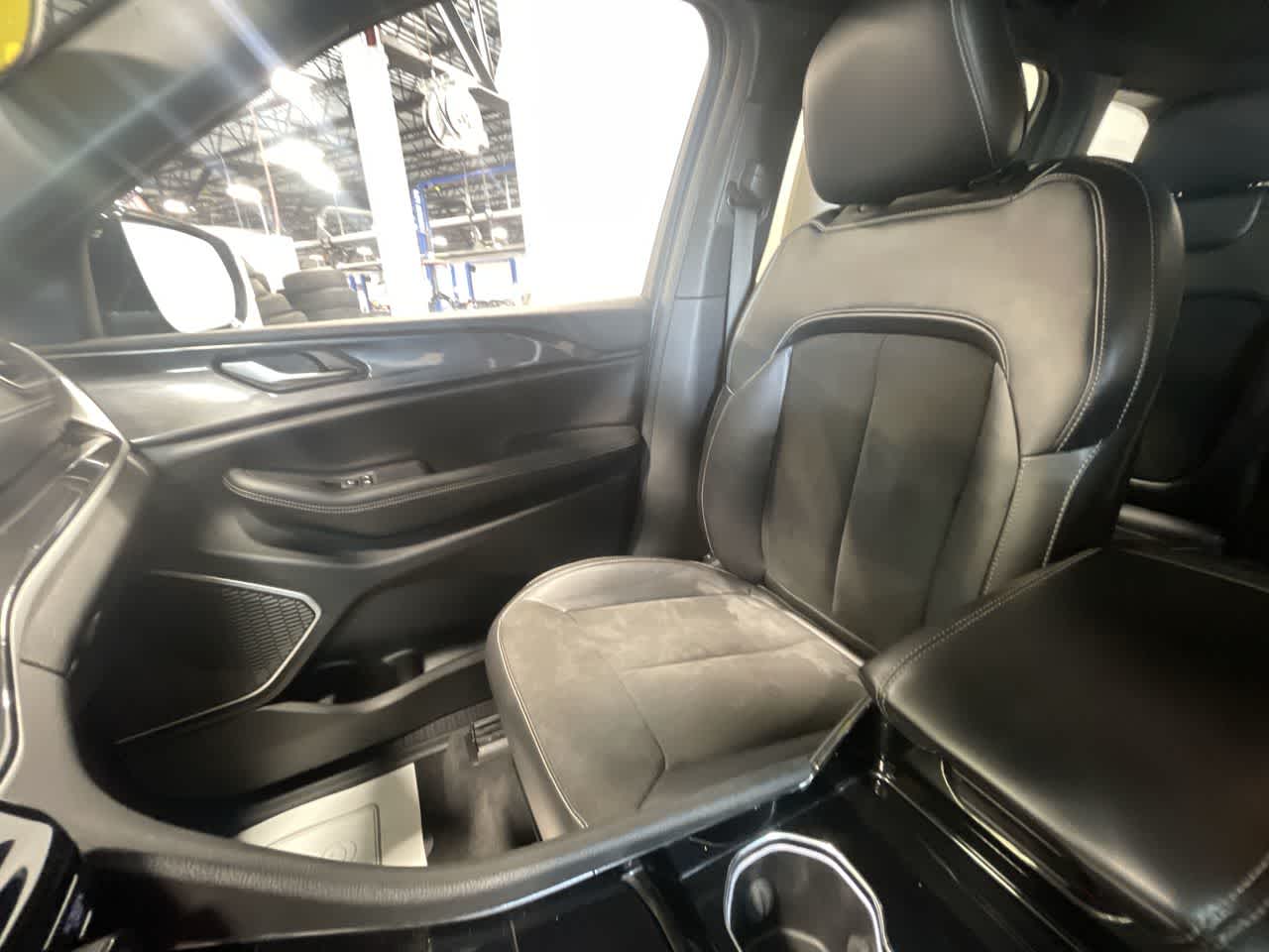 2022 Jeep Grand Cherokee Altitude
