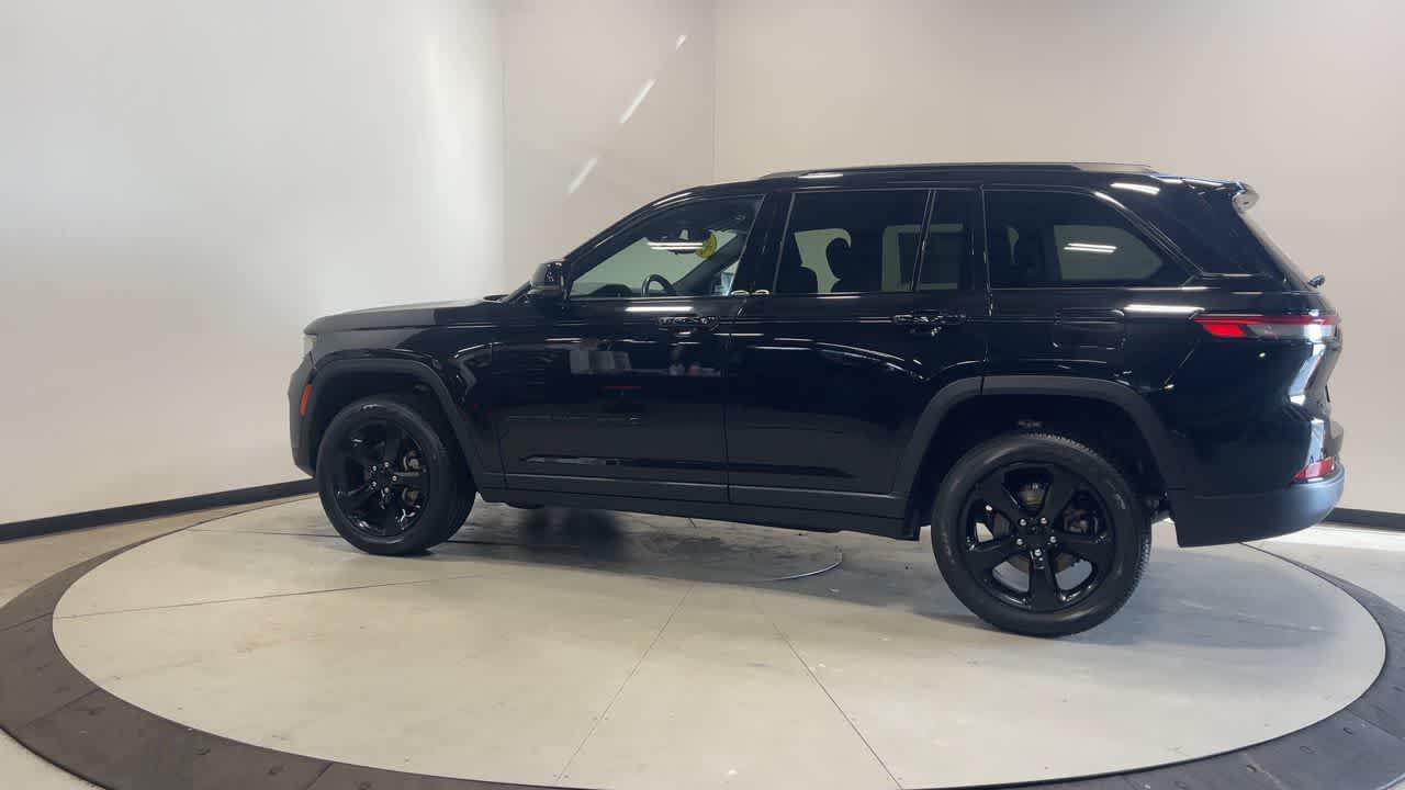 2022 Jeep Grand Cherokee Altitude