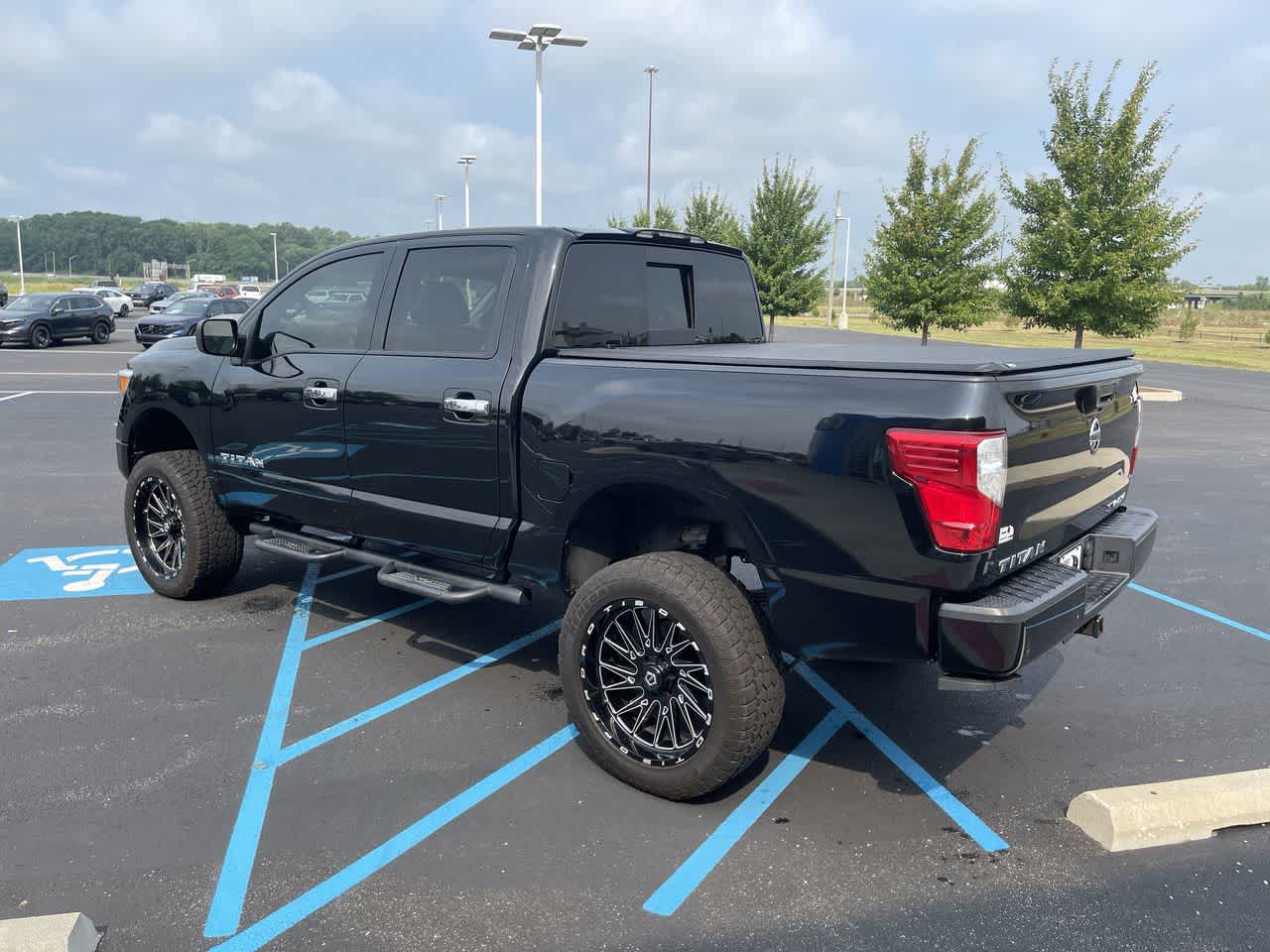 2021 Nissan Titan SV