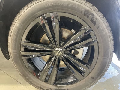 2023 Volkswagen Atlas Cross Sport 2.0T SEL R-Line Black
