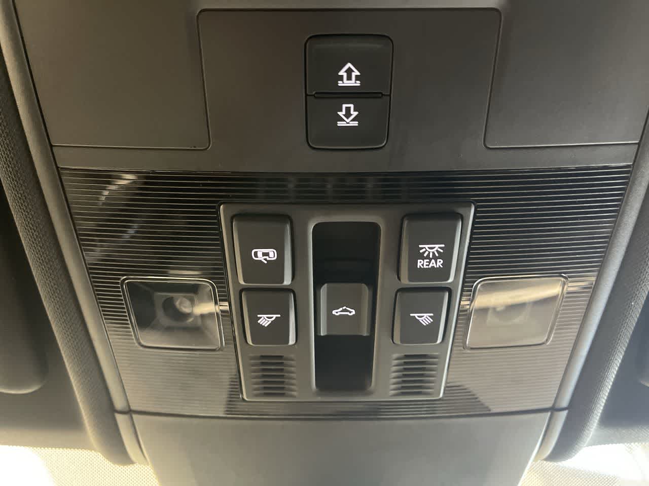 2023 Volkswagen Atlas Cross Sport 2.0T SEL R-Line Black