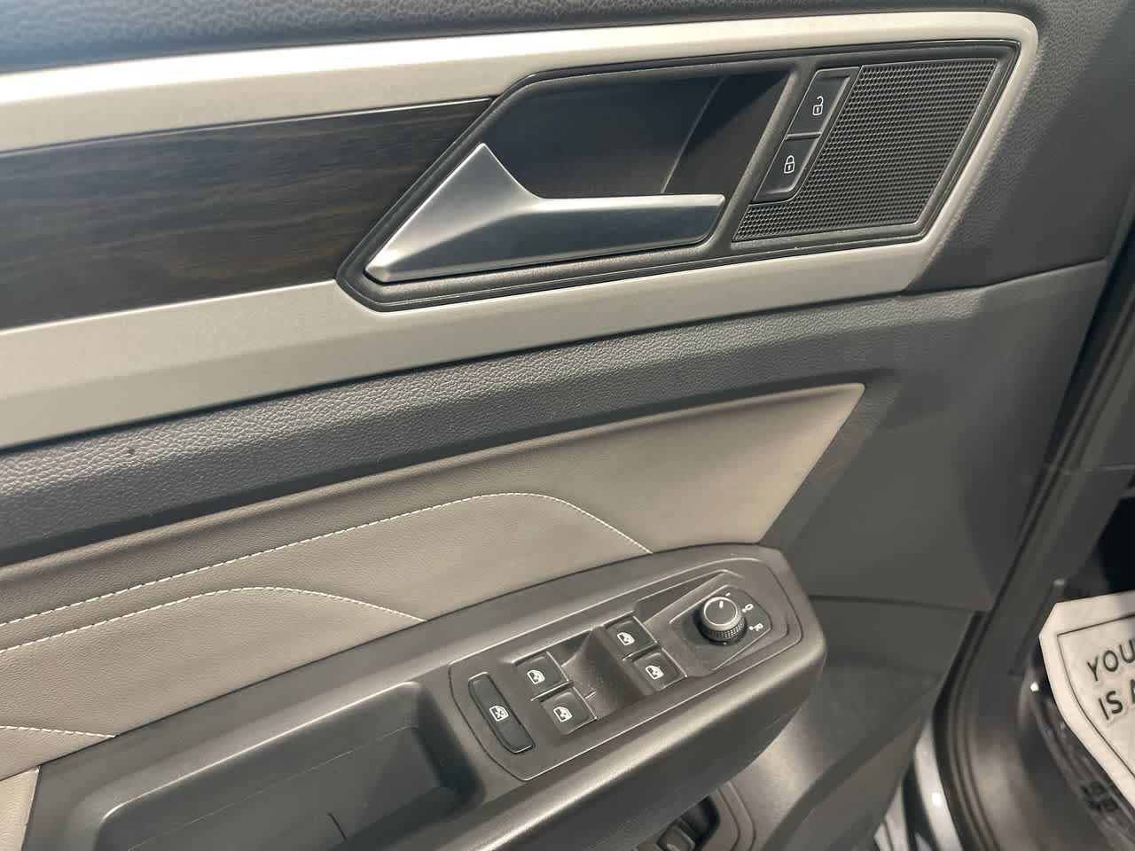 2023 Volkswagen Atlas 2.0T SE w/Technology