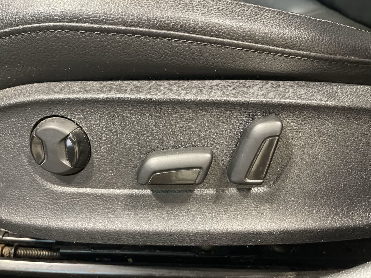 2014 Volkswagen Passat S