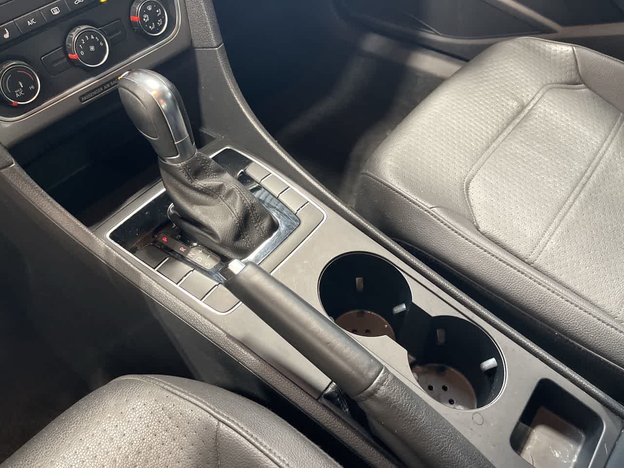 2014 Volkswagen Passat S