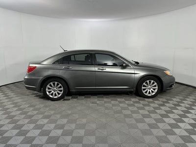 2013 Chrysler 200 Touring