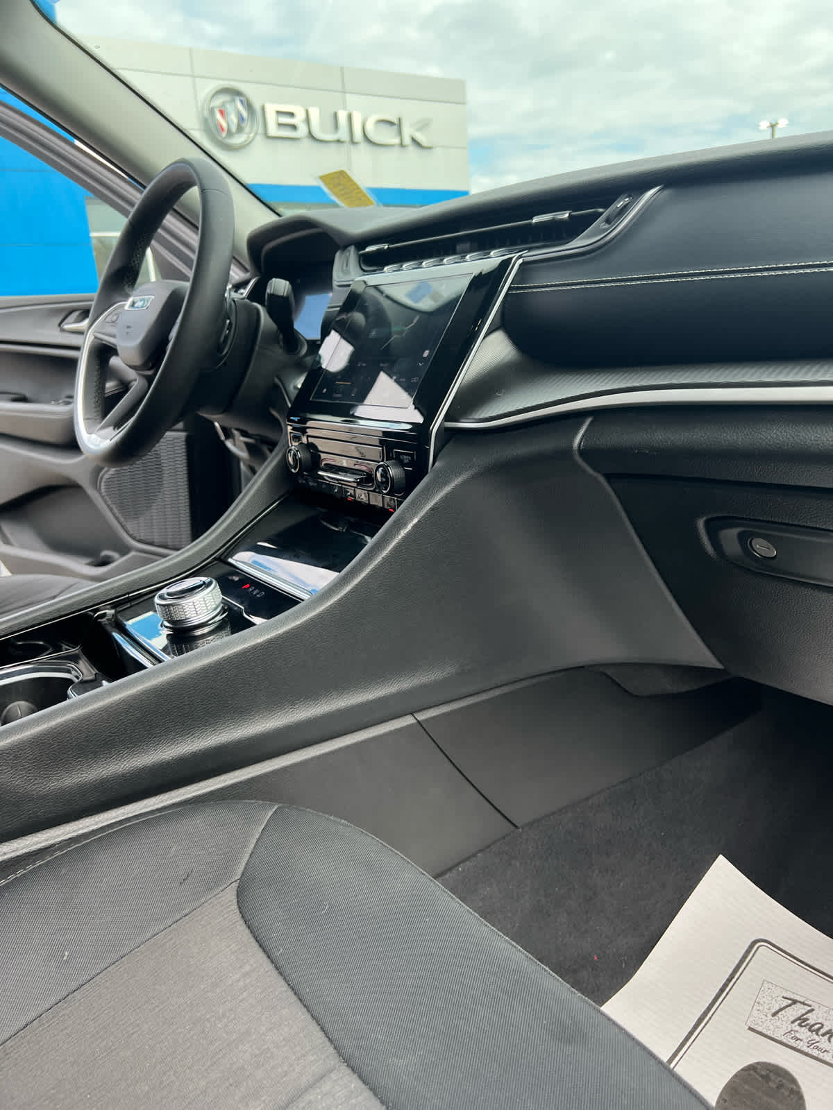 2023 Jeep Grand Cherokee L Laredo