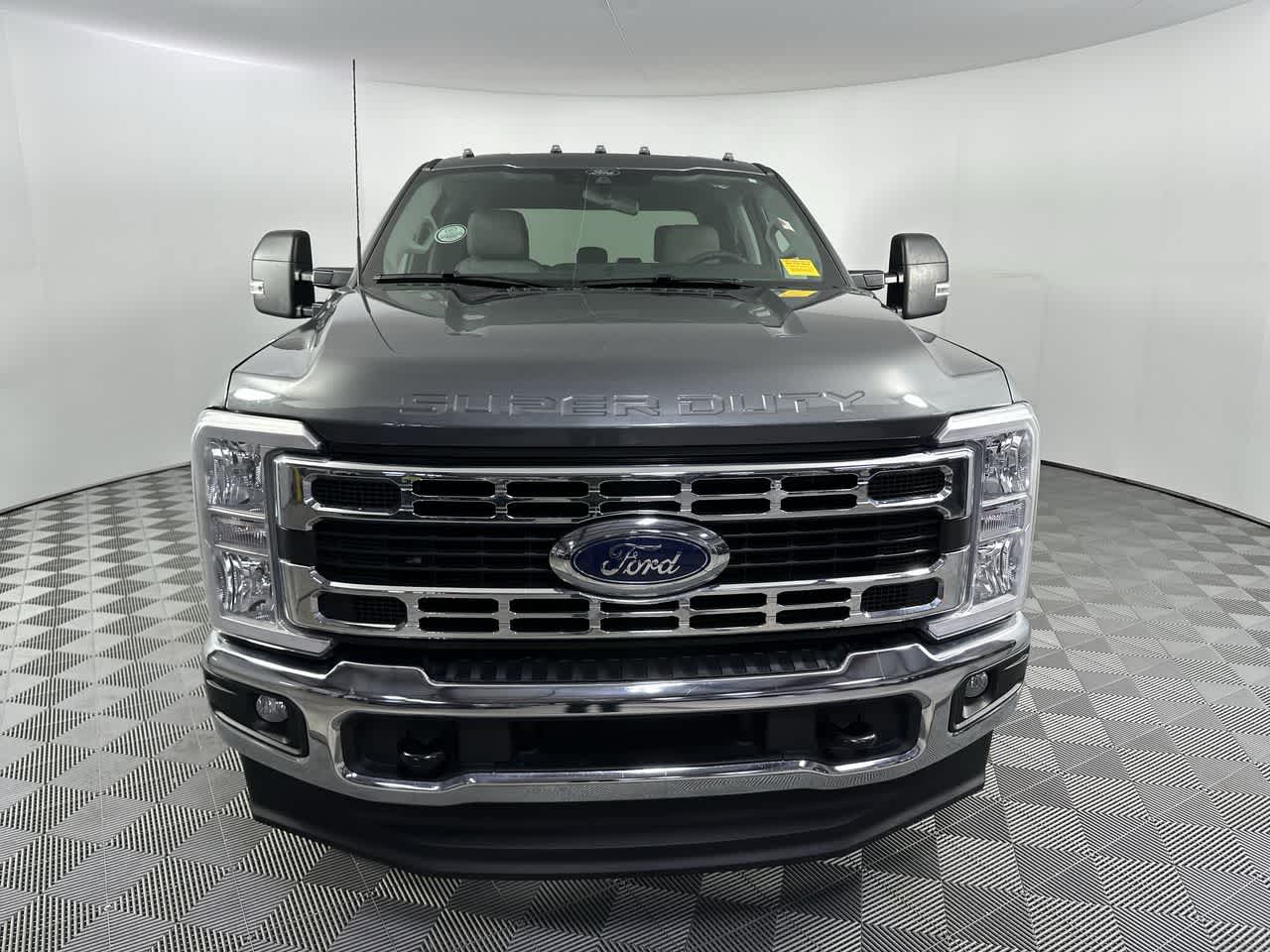 2025 Ford Super Duty F-350 DRW XL