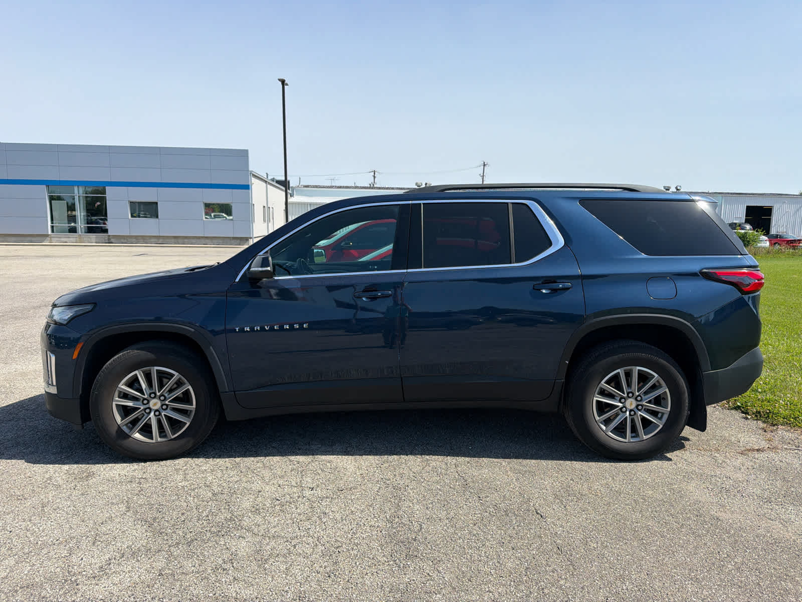 2023 Chevrolet Traverse LT Cloth