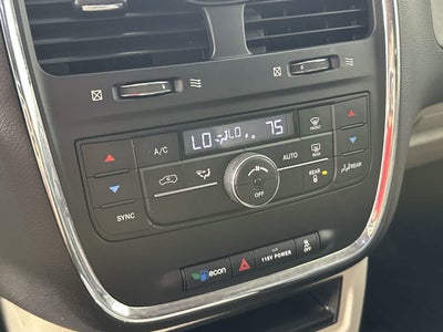 2016 Chrysler Town & Country Touring