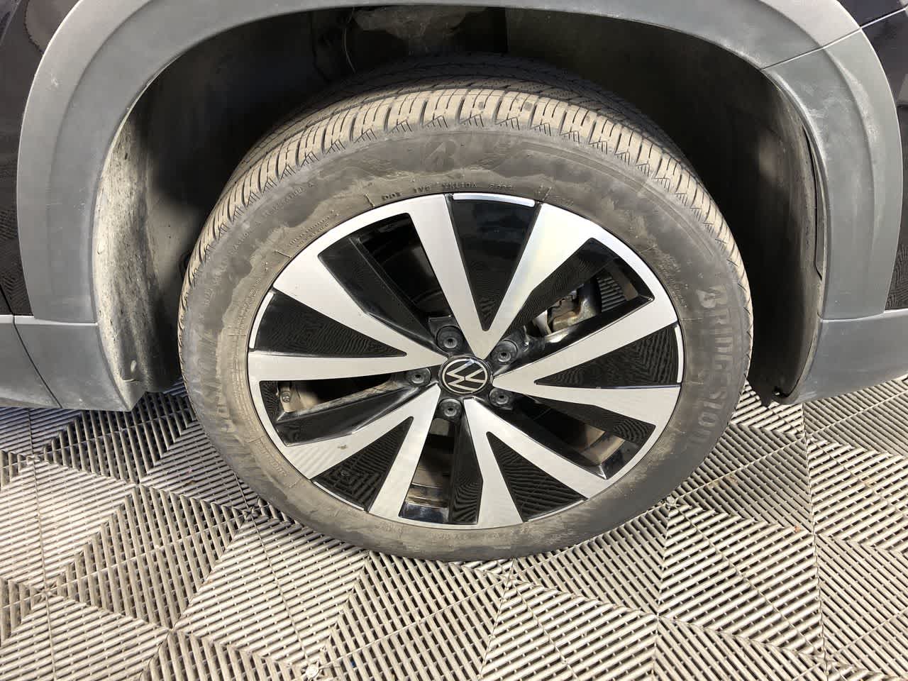 2024 Volkswagen Taos SE