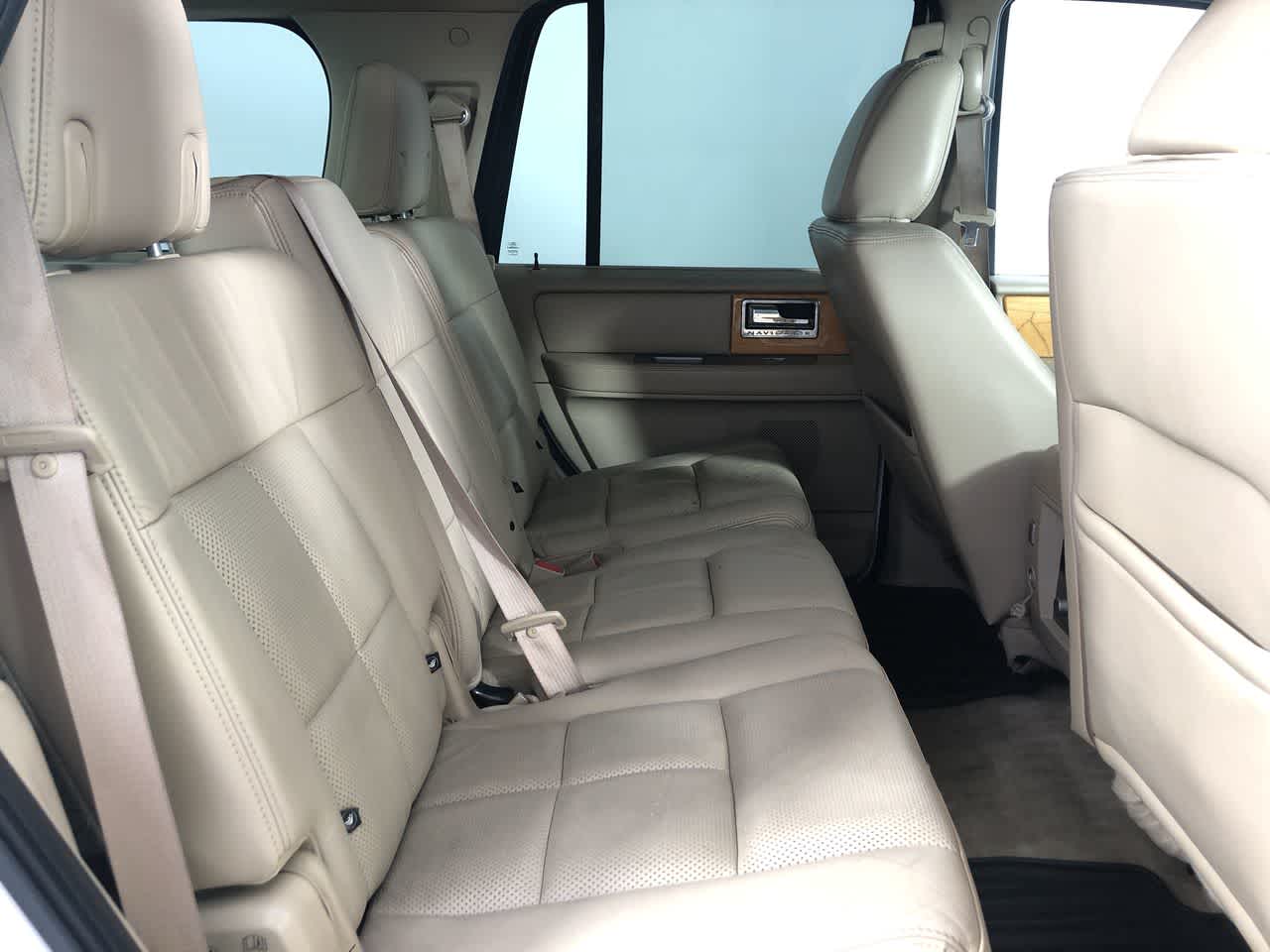 2010 Lincoln Navigator Base