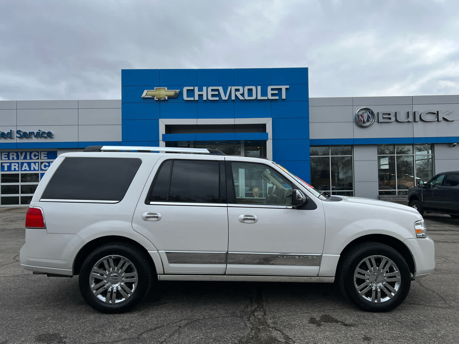2010 Lincoln Navigator Base