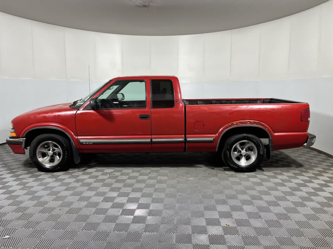 2000 Chevrolet S10 LS