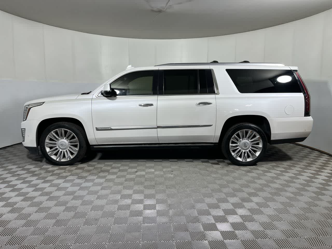 2018 Cadillac Escalade ESV Platinum