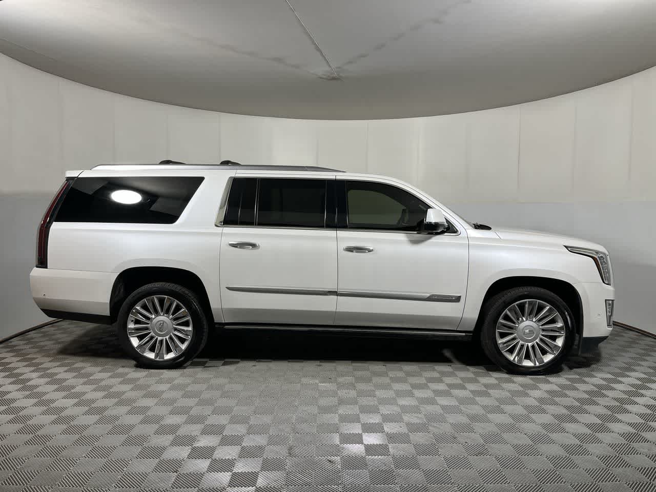 2018 Cadillac Escalade ESV Platinum