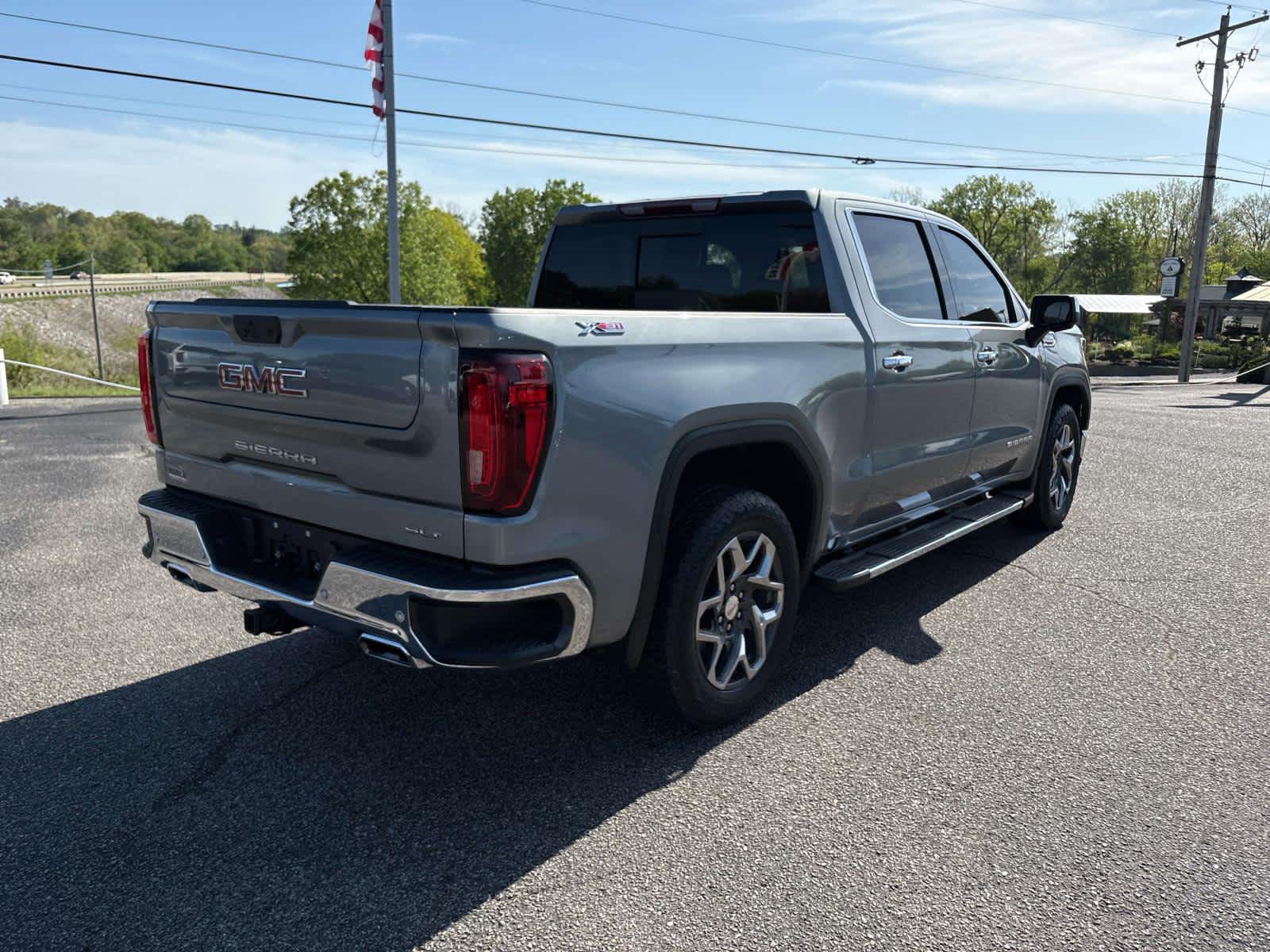 2024 GMC Sierra 1500 SLT