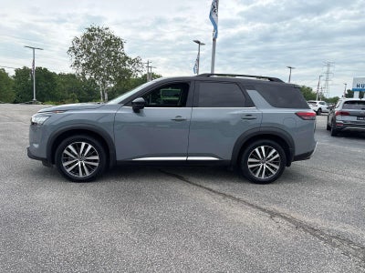 2022 Nissan Pathfinder Platinum