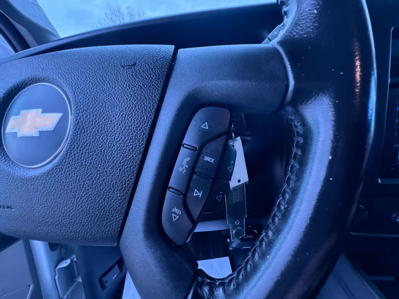 2023 Chevrolet Express Cutaway 3500 1WT