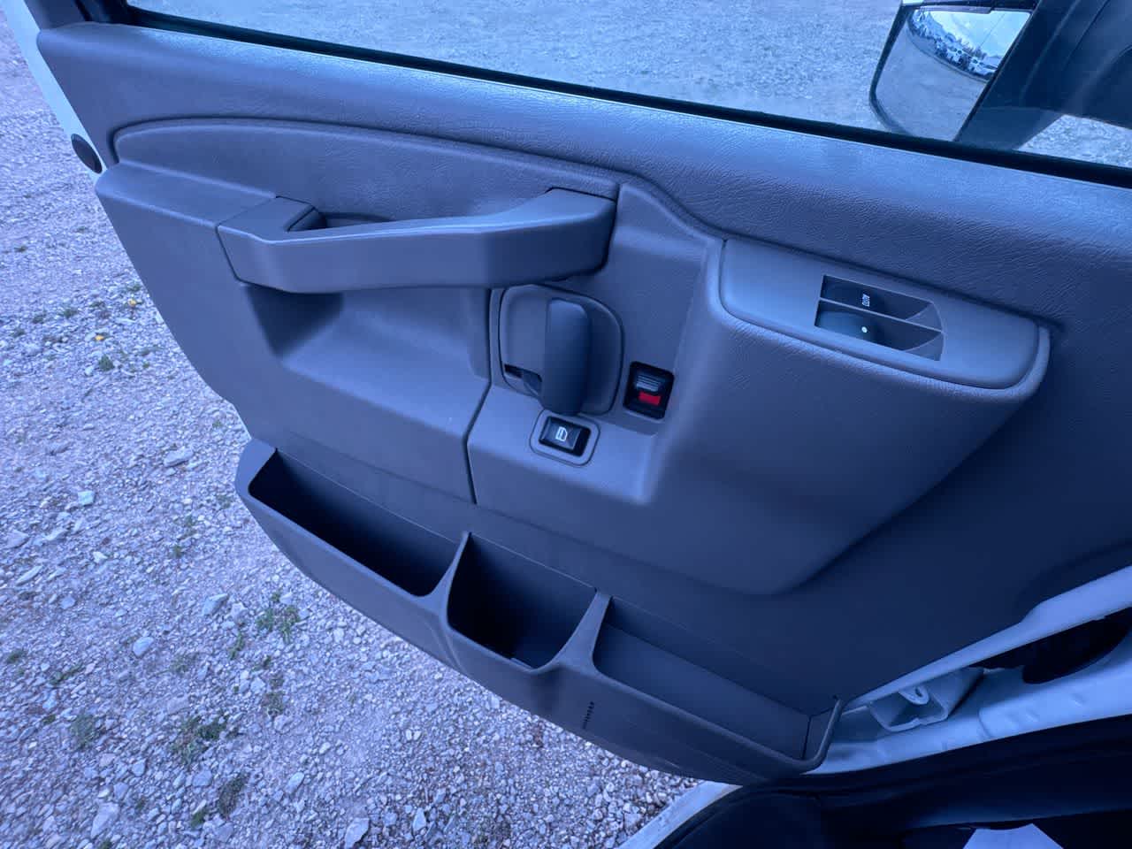 2023 Chevrolet Express Cutaway 3500 1WT