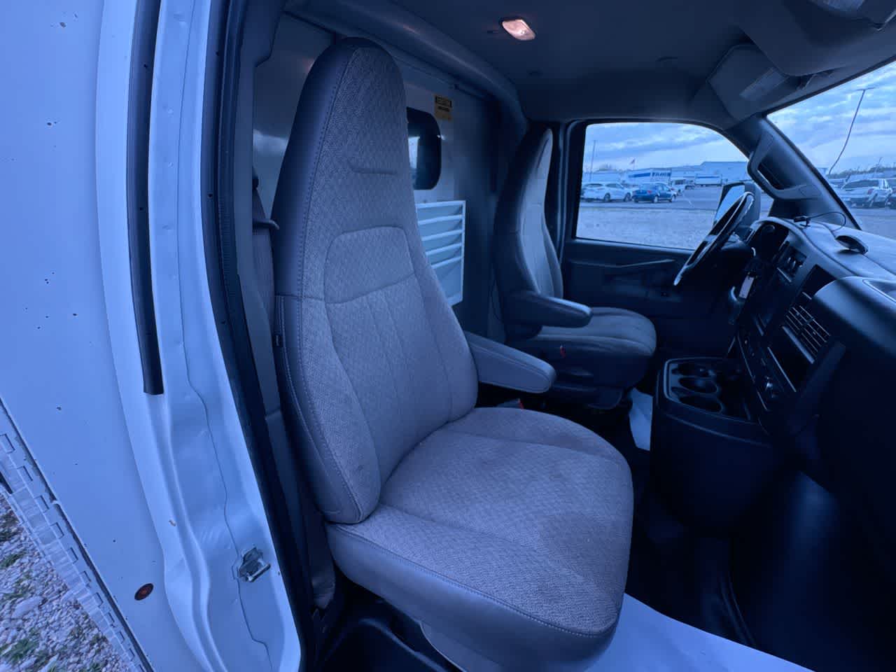 2023 Chevrolet Express Cutaway 3500 1WT