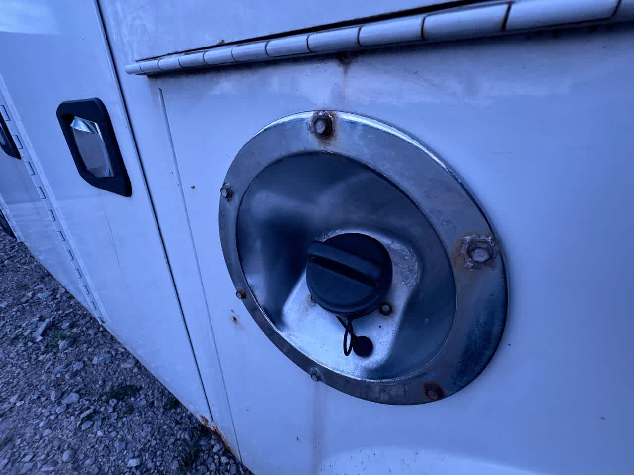 2023 Chevrolet Express Cutaway 3500 1WT