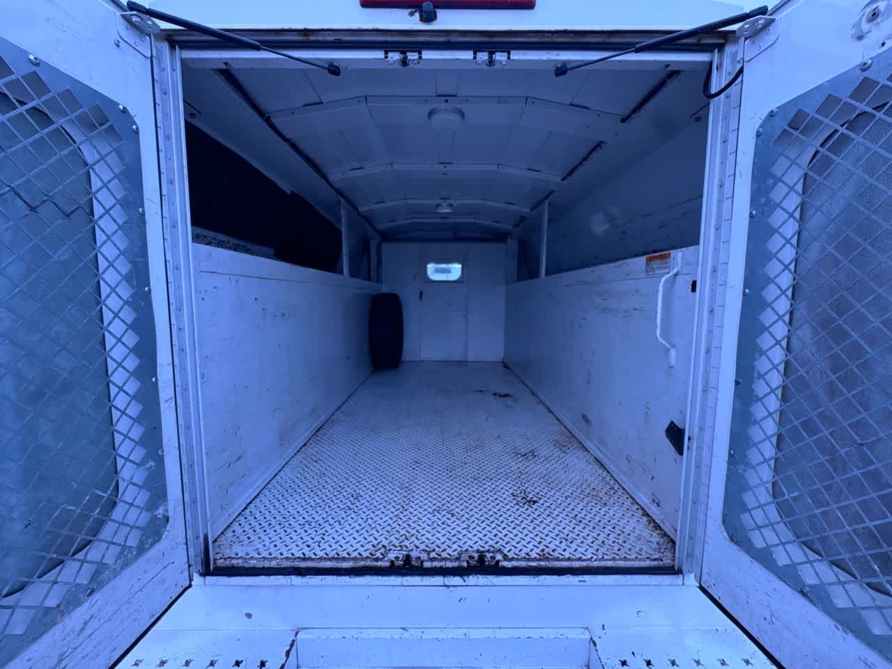 2023 Chevrolet Express Cutaway 3500 1WT