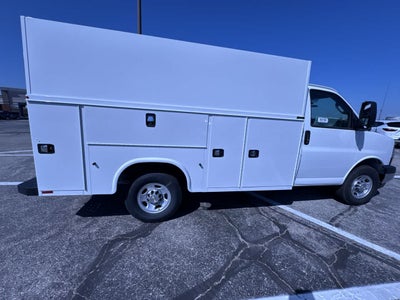2025 Chevrolet Express Cutaway 3500 1WT