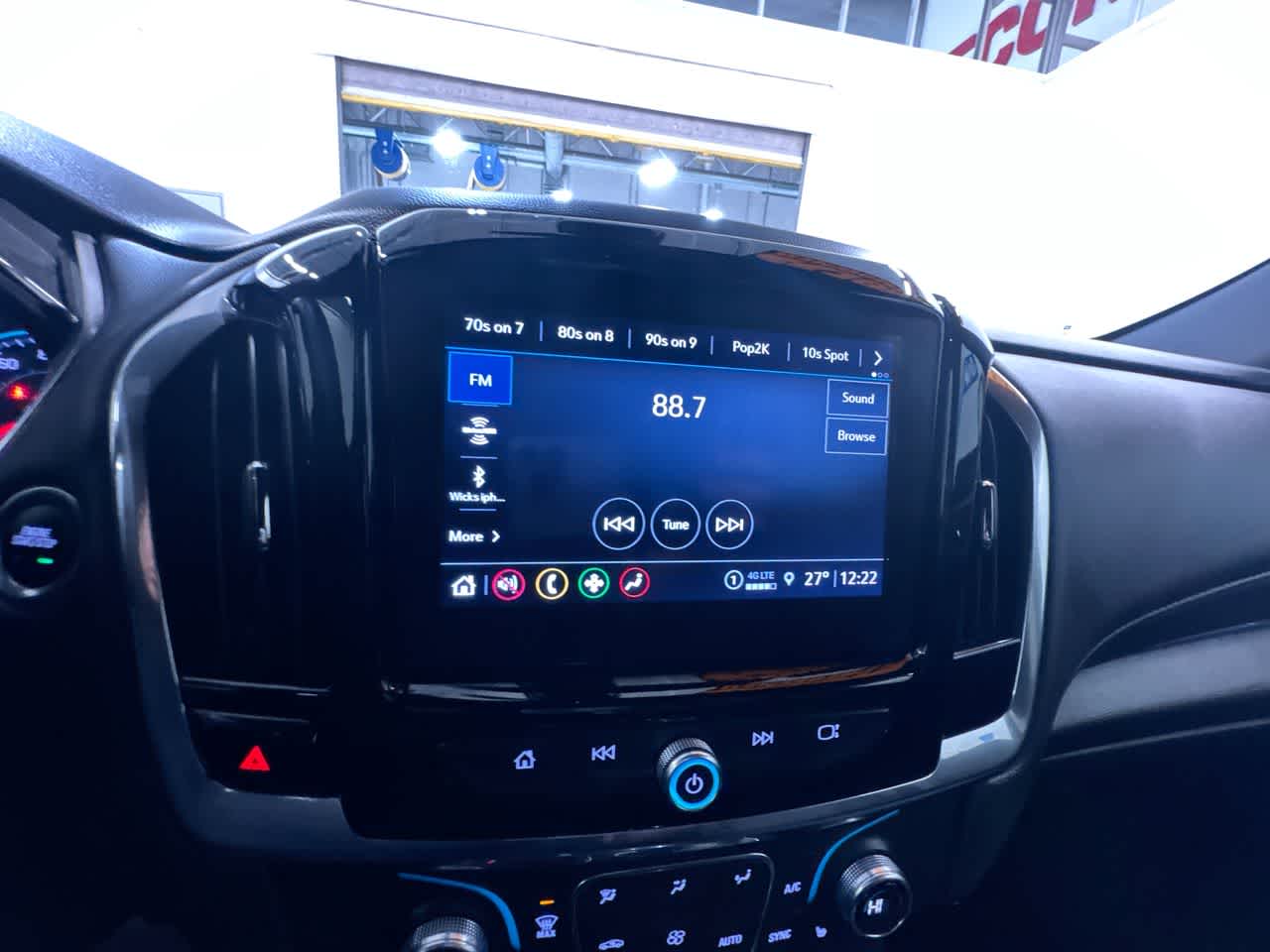 2023 Chevrolet Traverse LT Cloth