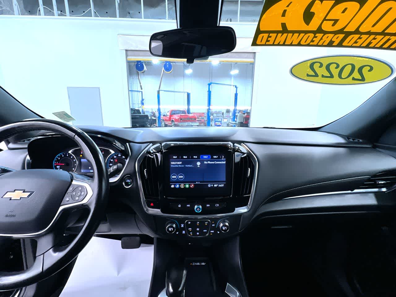 2022 Chevrolet Traverse LT Leather