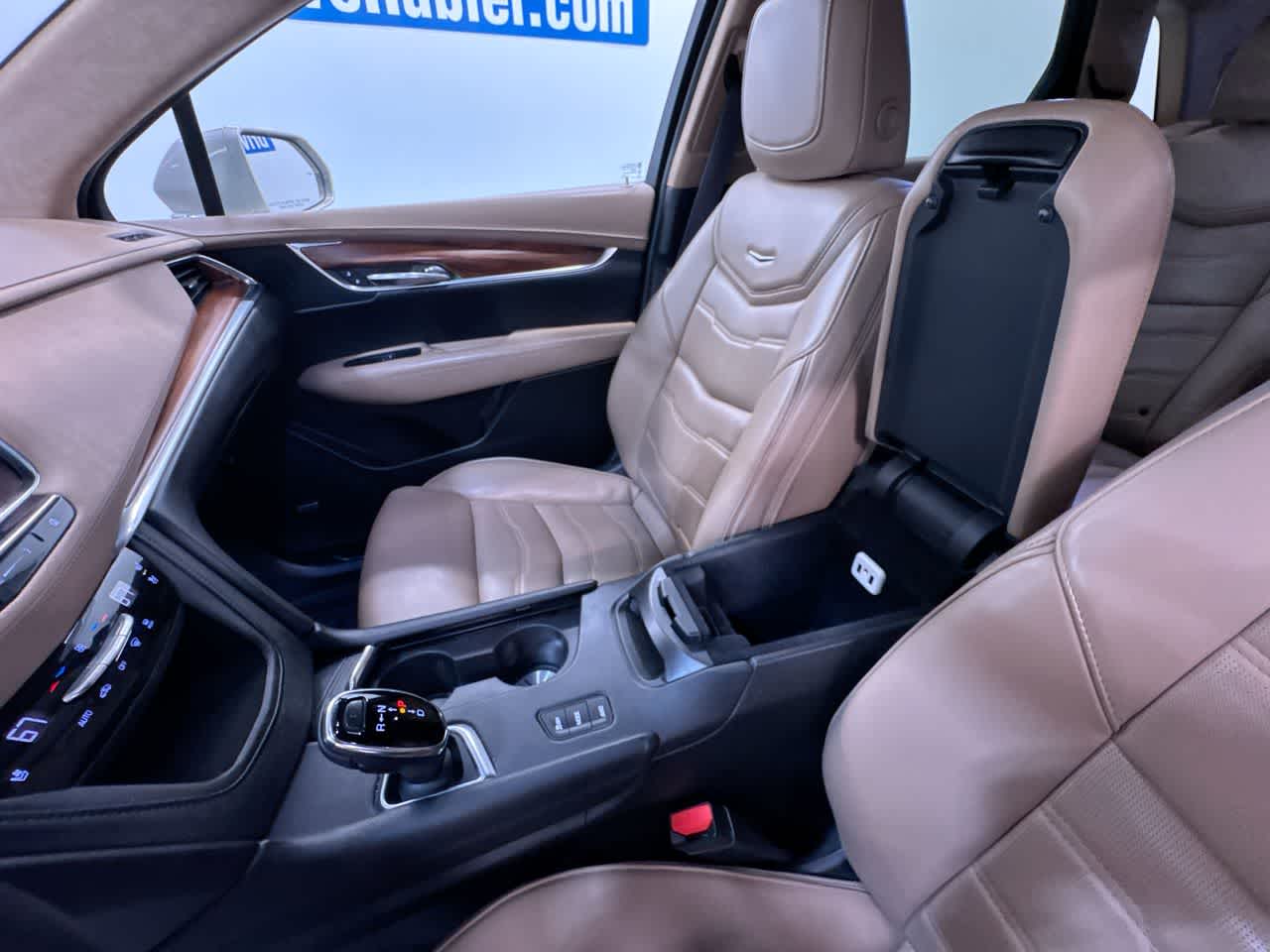 2017 Cadillac XT5 Platinum AWD