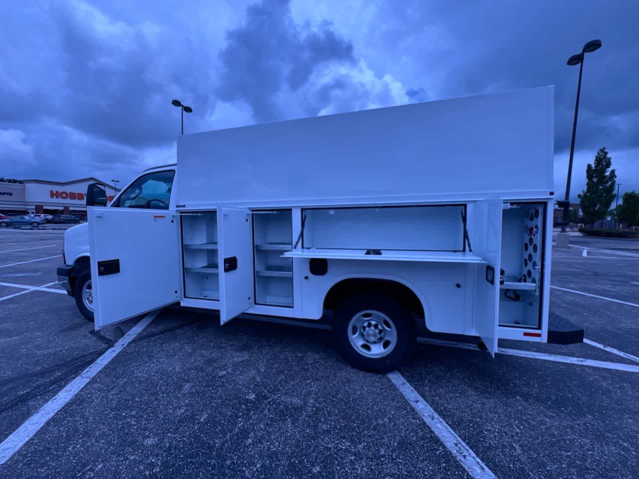 2026 Chevrolet Express Cutaway 3500 1WT