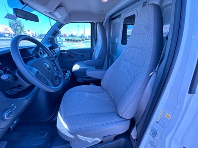 2026 Chevrolet Express Cutaway 3500 1WT