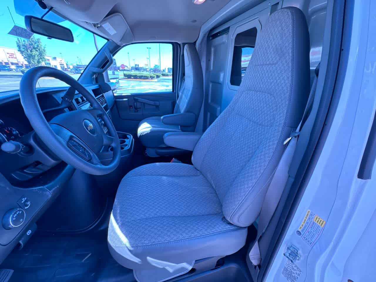 2026 Chevrolet Express Cutaway 3500 1WT