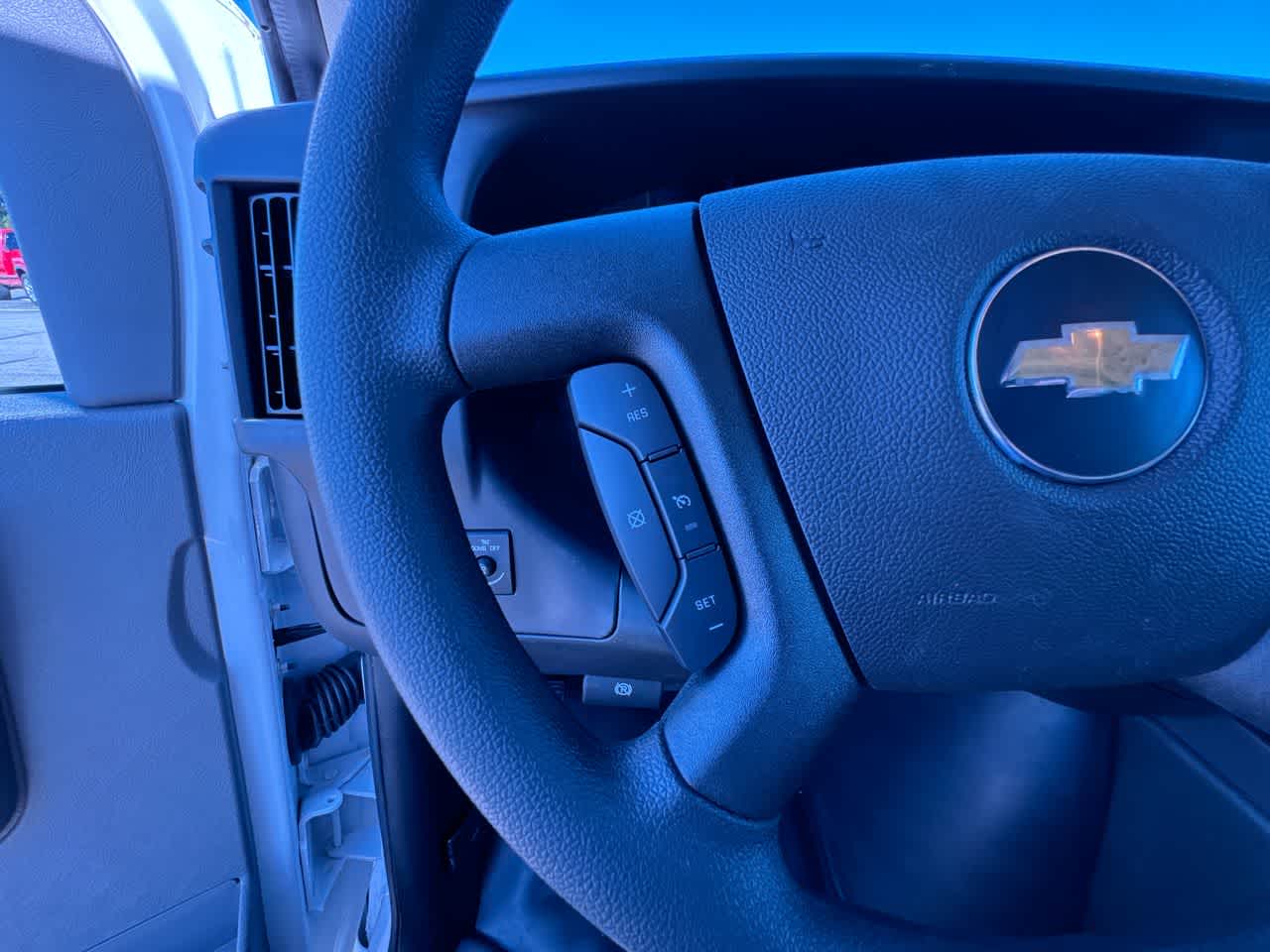 2026 Chevrolet Express Cutaway 3500 1WT