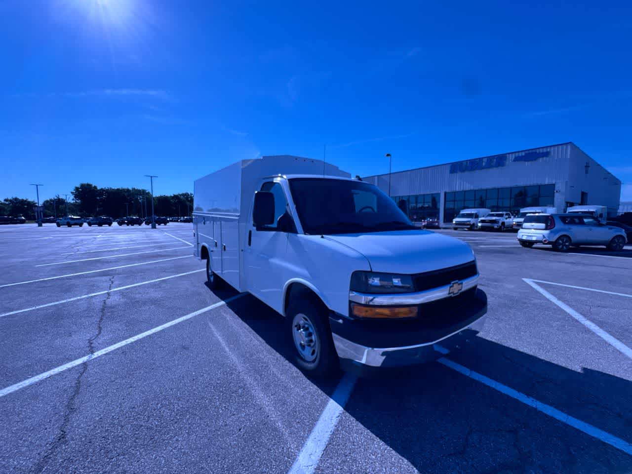 2026 Chevrolet Express Cutaway 3500 1WT