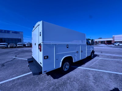 2026 Chevrolet Express Cutaway 3500 1WT