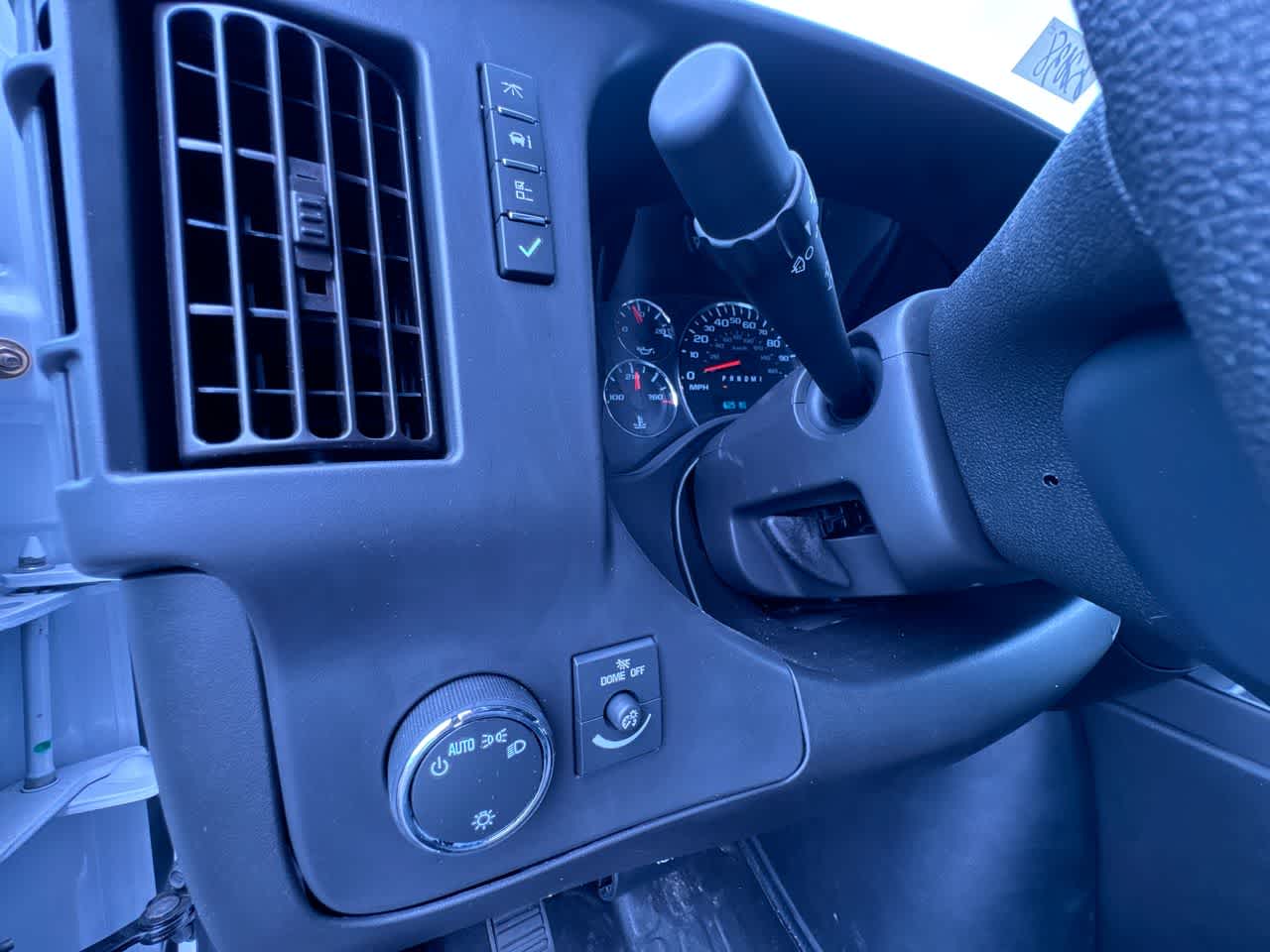 2025 Chevrolet Express Cutaway 3500 1WT